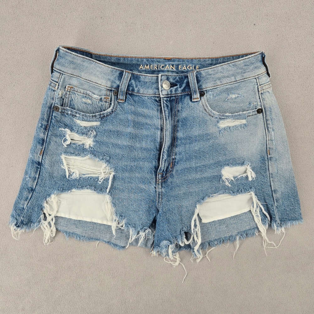 American Eagle Womens 6 Mom Short Extreme Distressed High Rise Light Wash Denim